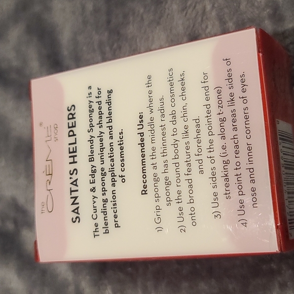 Brand new 2 for 1 blendy spongey by the Crème Shop - Picture 5 of 6